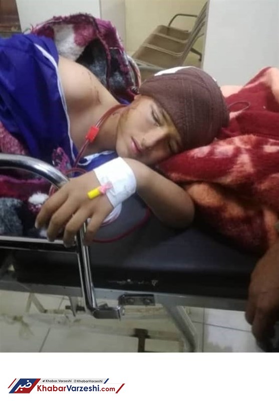 عکس| دسته‌گل جدید فوتبال ایران؛ هوادار نوجوان به کما رفت