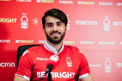 عکس| لژیونر ایرانی جان تری و روی کین را به جان هم انداخت