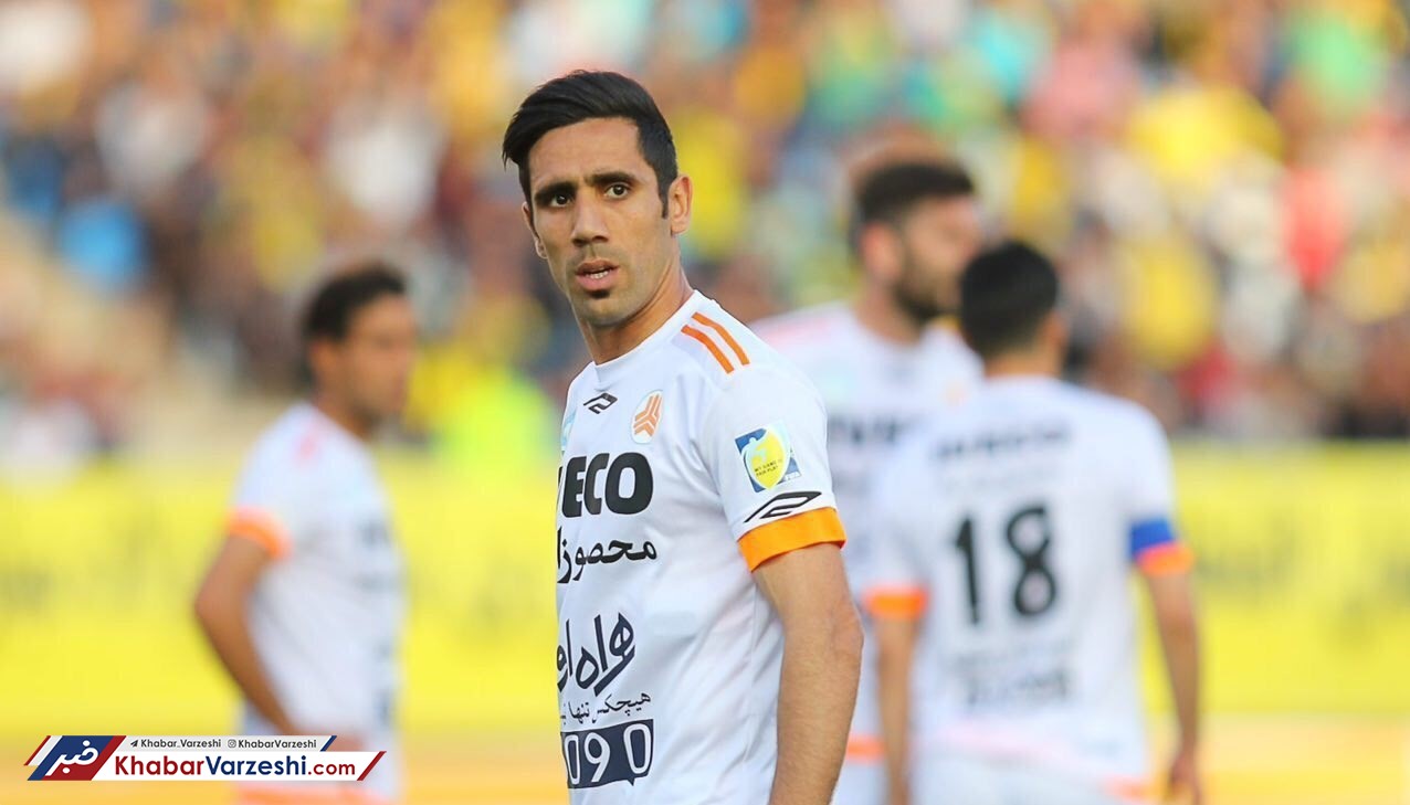 دست علی دایی خالی‌تر شد