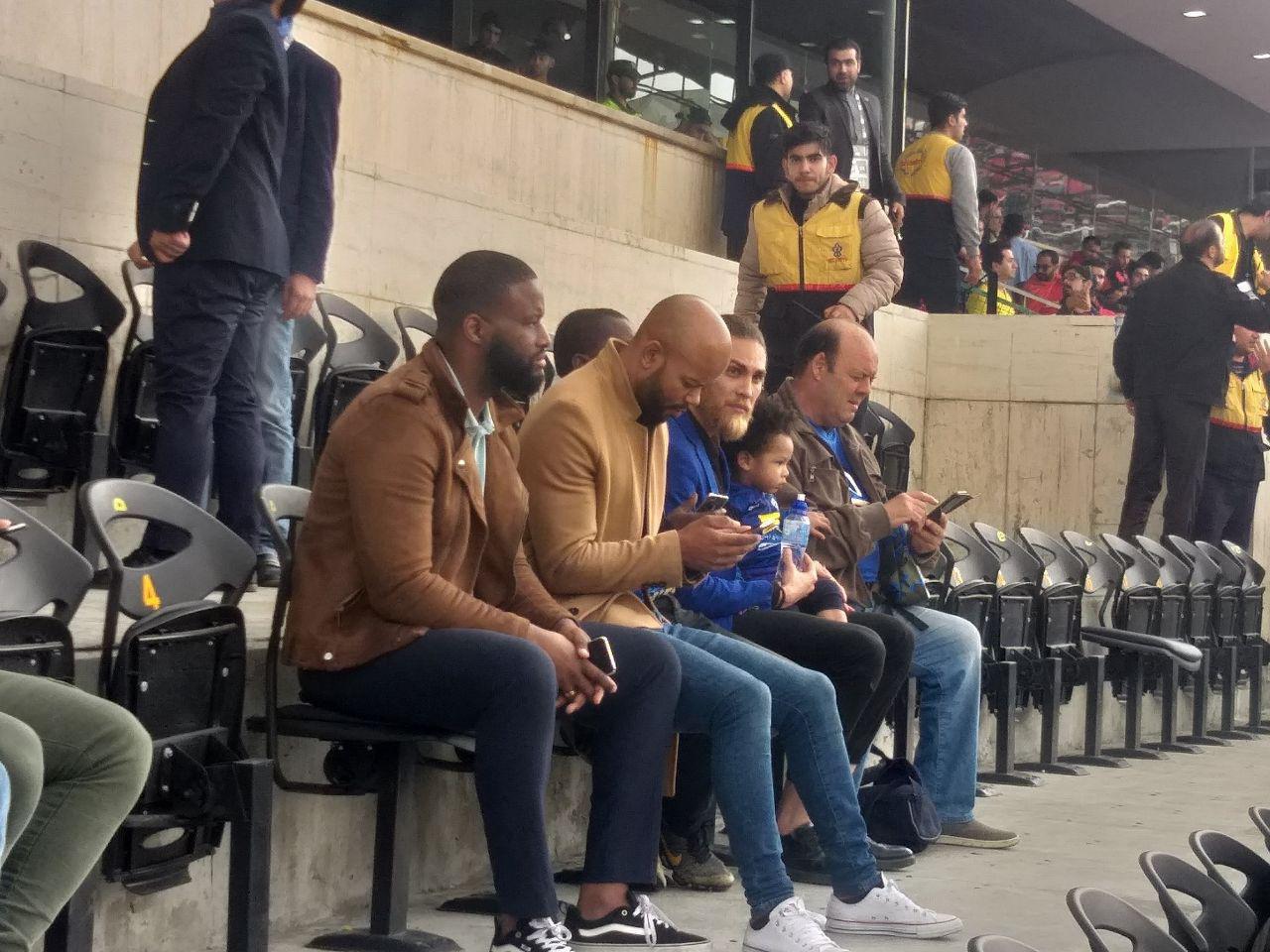 عکس| برادران ستاره‌های استقلال روی سکوهای آزادی