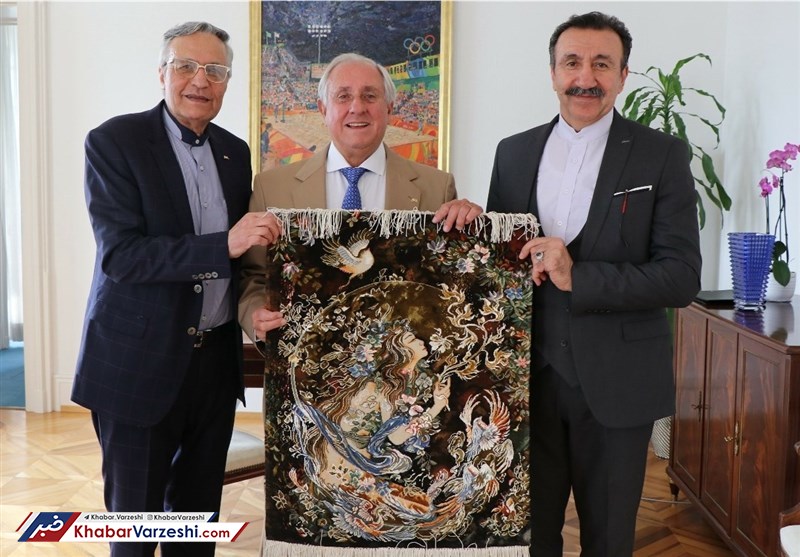 ارزیابی رئیس فدراسیون جهانی والیبال از جلسه با داوری