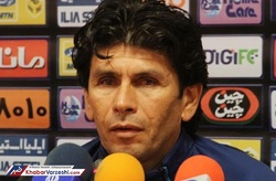 سرمربی استقلال خوزستان: ماندن در لیگ دست خداست