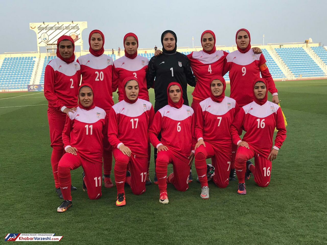 تیم ملی بانوان، فلسطین را گلباران کرد