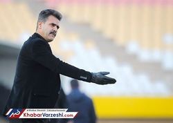 همه‌ی نگاه‌ها به سمت مربی خارجی است نه مربیان داخلی