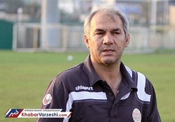 رحمتی فضا را برای جوانان باز کند