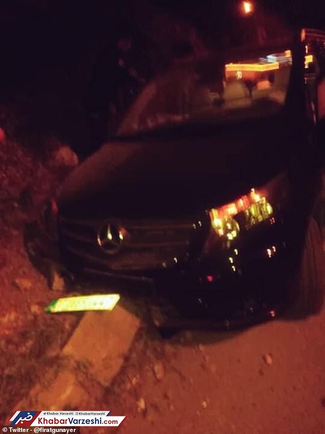 تصاویری از مینی‌بوس مرگِ تیم ترکیه‌ای