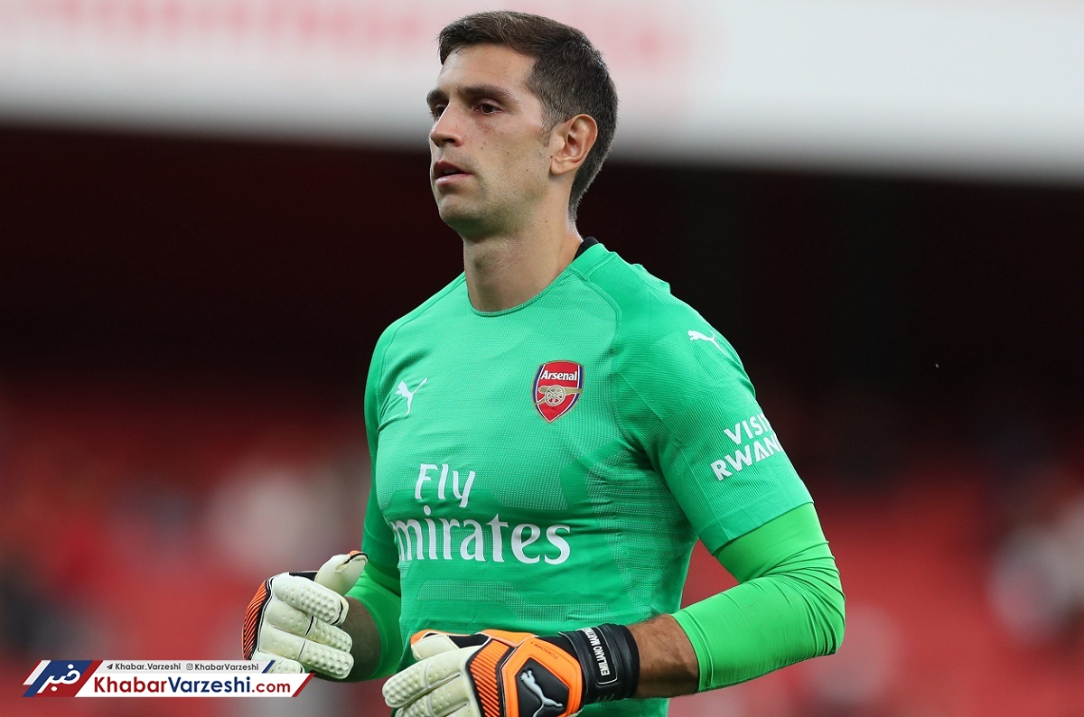دروازه‌بان آرسنال جدا می‌شود