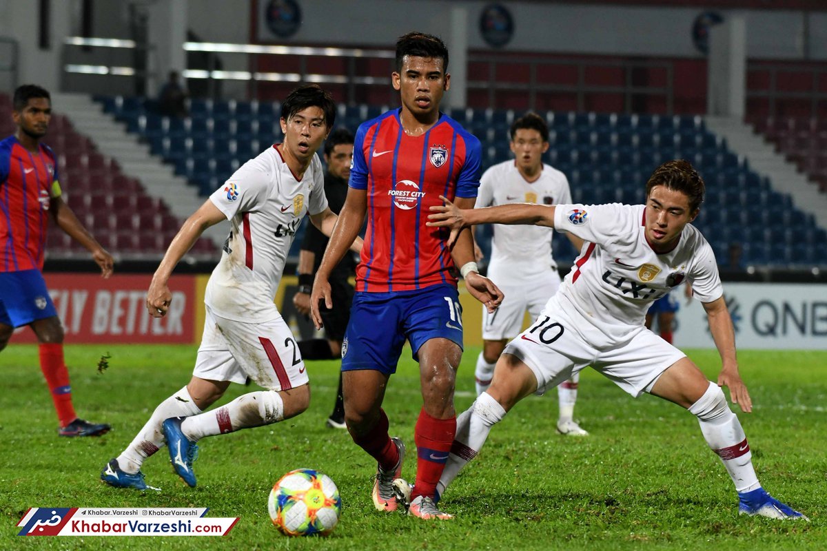 نماینده مالزی یقه قهرمان آسیا را گرفت