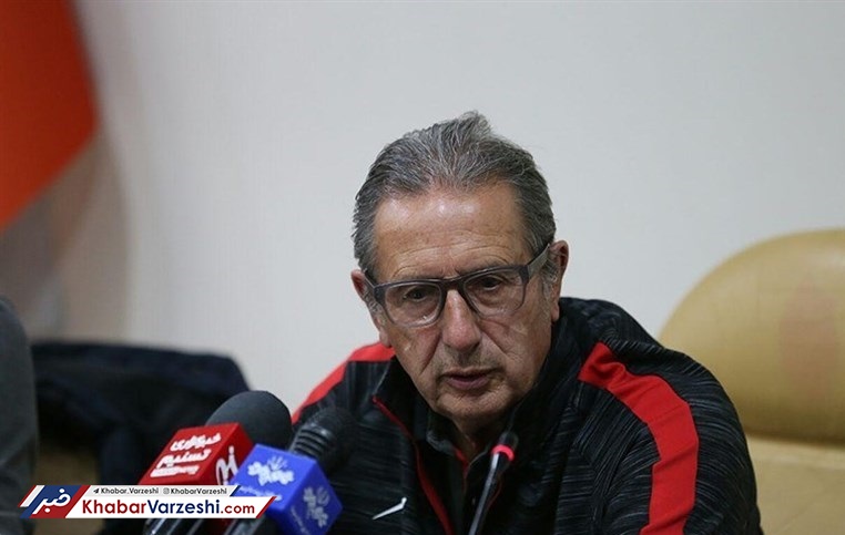 لیکنز: تراکتورسازی یک تیم معمولی بود که خوب شد