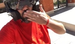 ویدیو| هنرپیشه متعصب پرسپولیسی در راه ورزشگاه آزادی