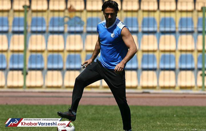 عکس| فرهاد پا به توپ شد