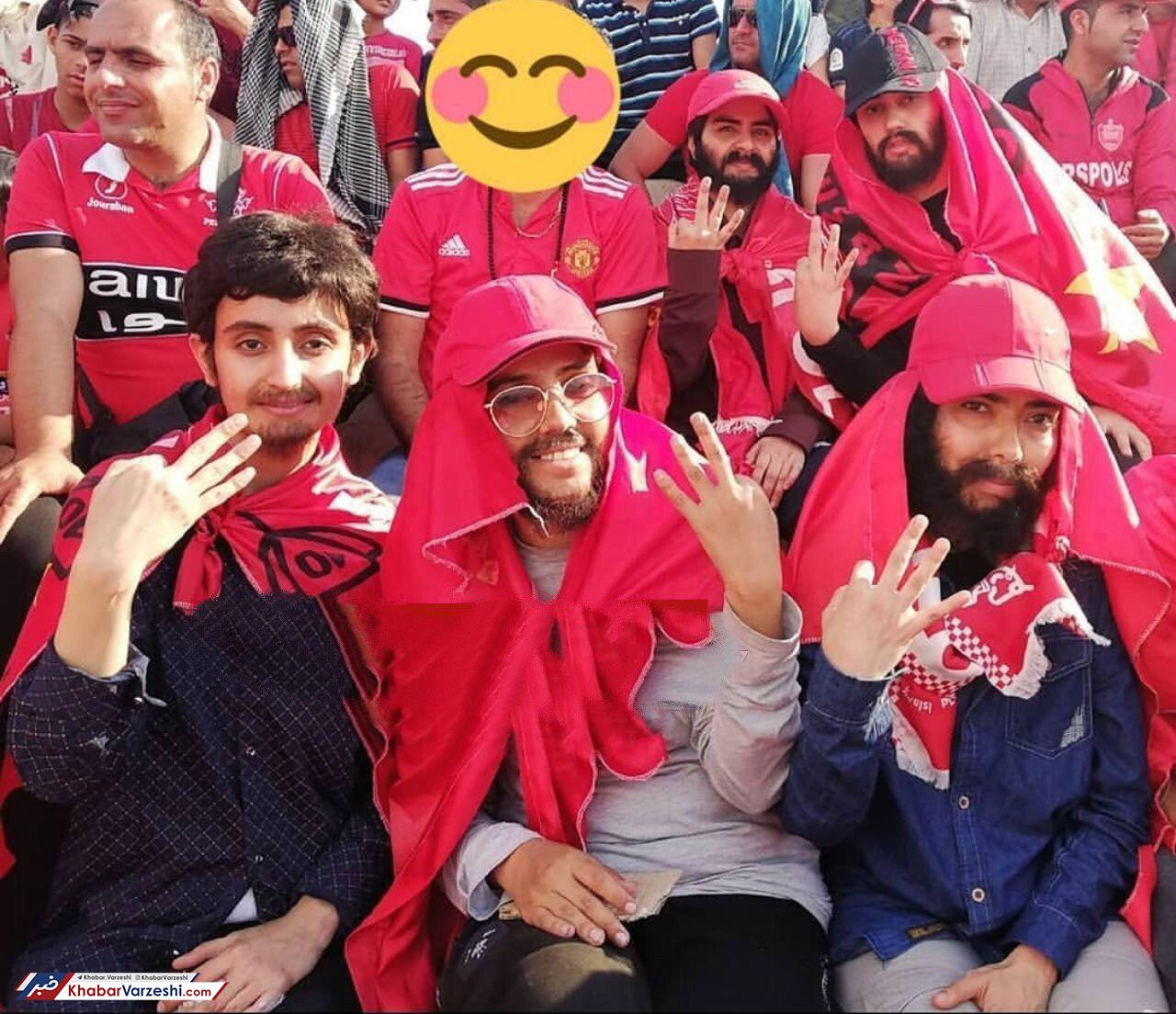 عکس| دخترانی که قهرمانی را با ریش دیدند!