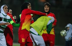 سارا ظهرابی‌نیا: ذوبی‌ها، من را زیر مشت و لگد گرفتند