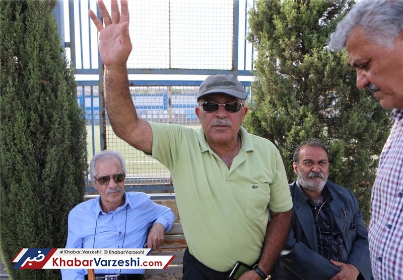 روشن: استقلال مربی بزرگ خارجی می‌خواهد نه از این ساندویچ‌ها!