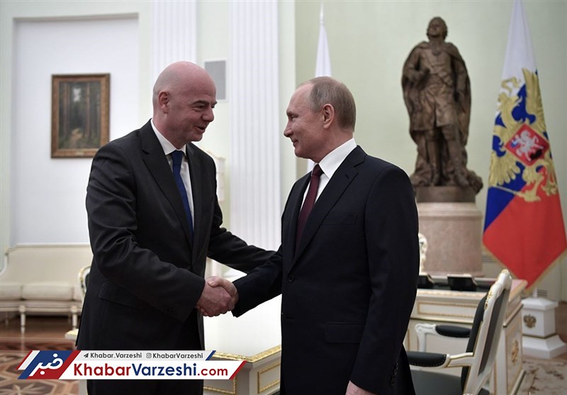 اهدای نشان دوستی روسیه توسط پوتین به اینفانتینو