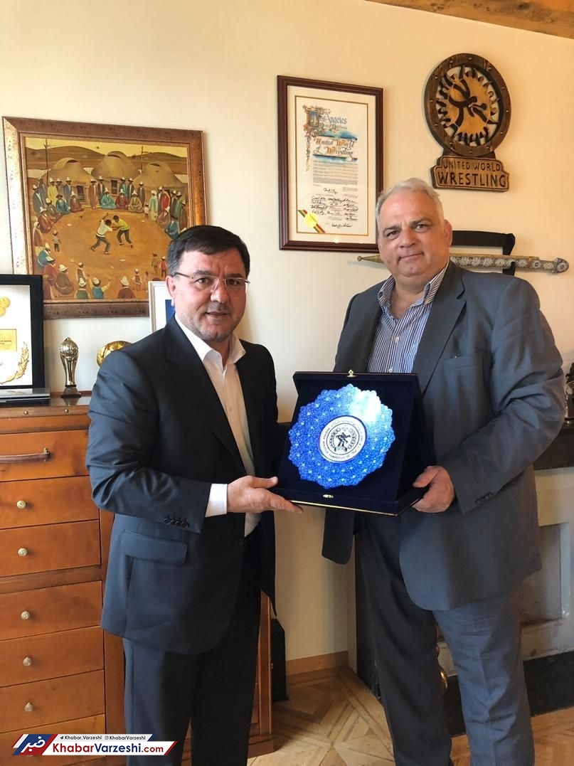 طلای یخکشی برمی‌گردد؛ کشتی تعلیق نمی‌شود