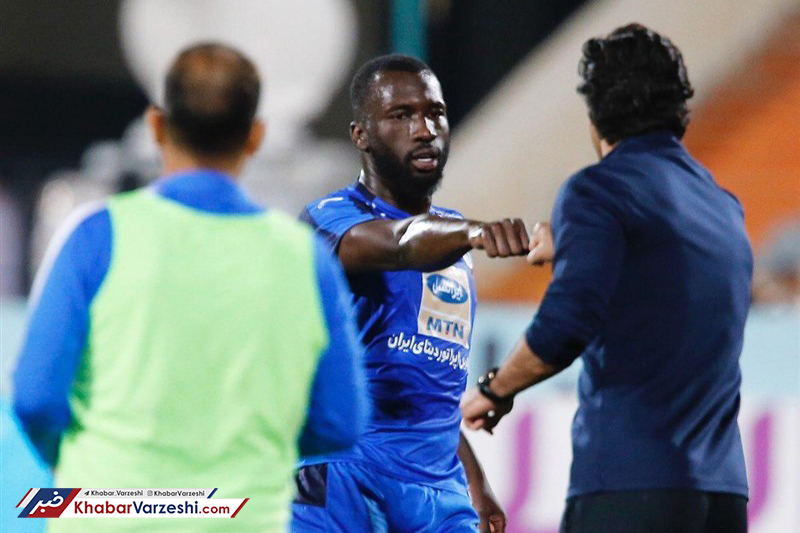 ایسما طلبش از استقلال را بخشید