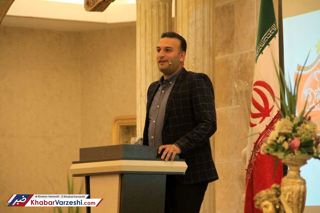 کار کردن با ایرج عرب برایم بسیار سخت شده است