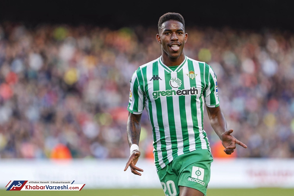 لیورپول و منچستریونایتد به‌دنبال یک مدافع