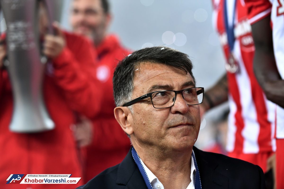 کریم، مربی یونانی را تأیید کرد!