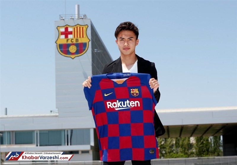 مهاجم ژاپنی به بارسلونا پیوست