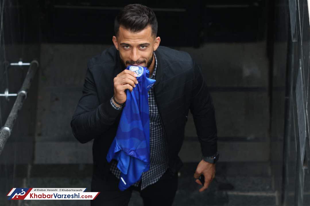 آقاخان از لیست استقلال خارج شد