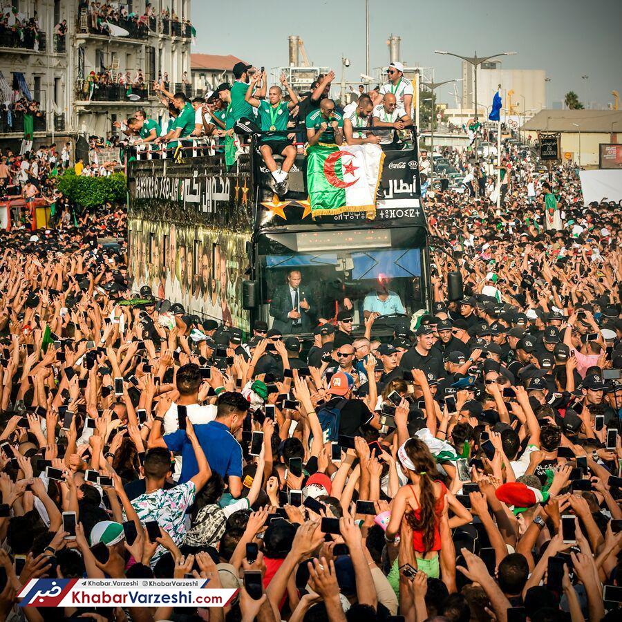 عکس روز| استقبال پرشور از تاریخ‌سازها