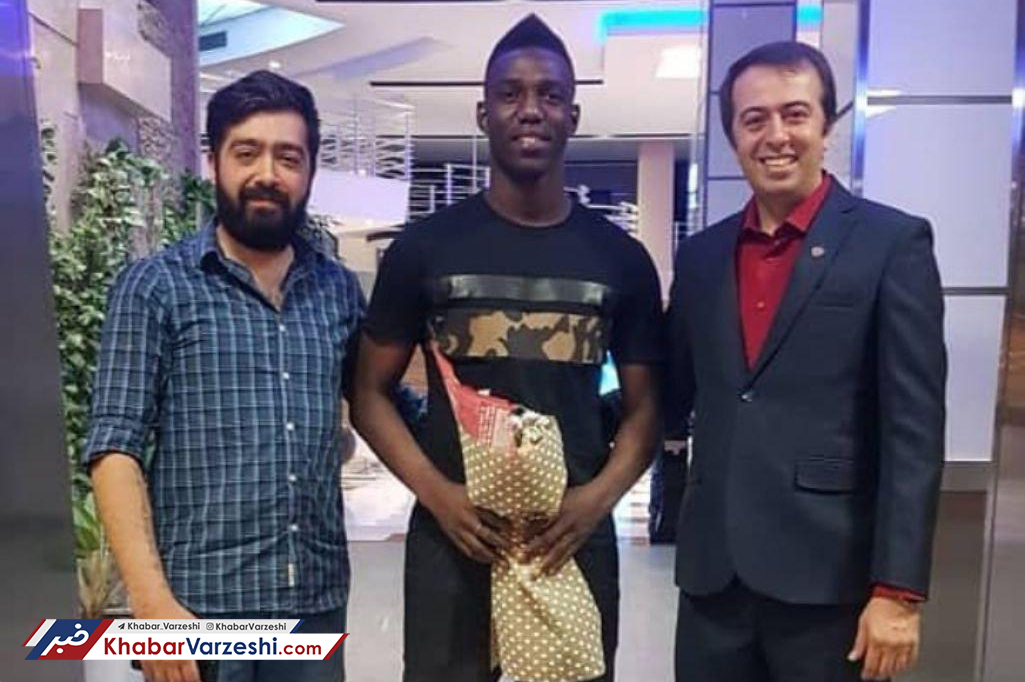 عکس| مهاجم جدید پرسپولیس به تهران رسید