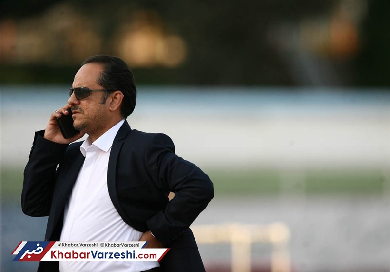 دلال‌ها گزینه‌های خارجی استقلال را فراری می‌دادند