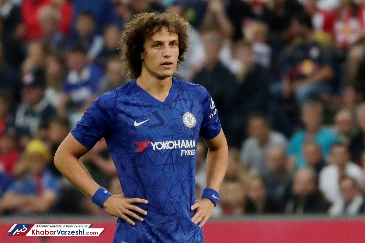 اقدام شگفت‌انگیز مدافع آبی‌ها!