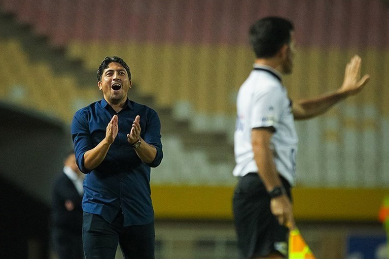 می‌گفتند این کار خیانت است