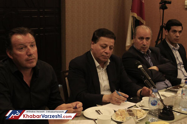 لطفاً همه ساکت!