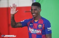 عکس| عذرخواهی بارسا بعد از توییت دردسرساز