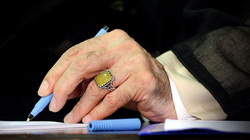 آیا شرط بندی در فوتبال حرام است؟