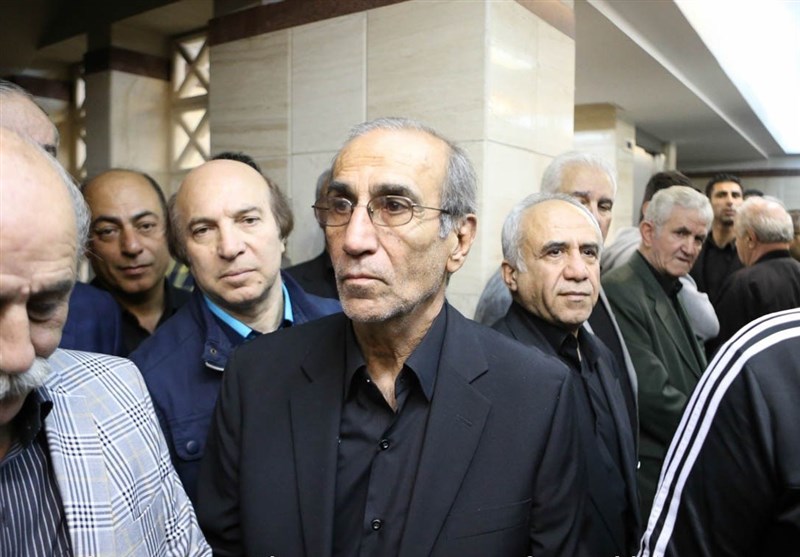 جباری: استراماچونی از بیرون خط می‌گیرد