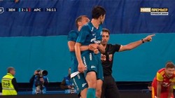 ویدیو| مهاجم زنیت، چگونه سردار آزمون را کنترل کرد؟