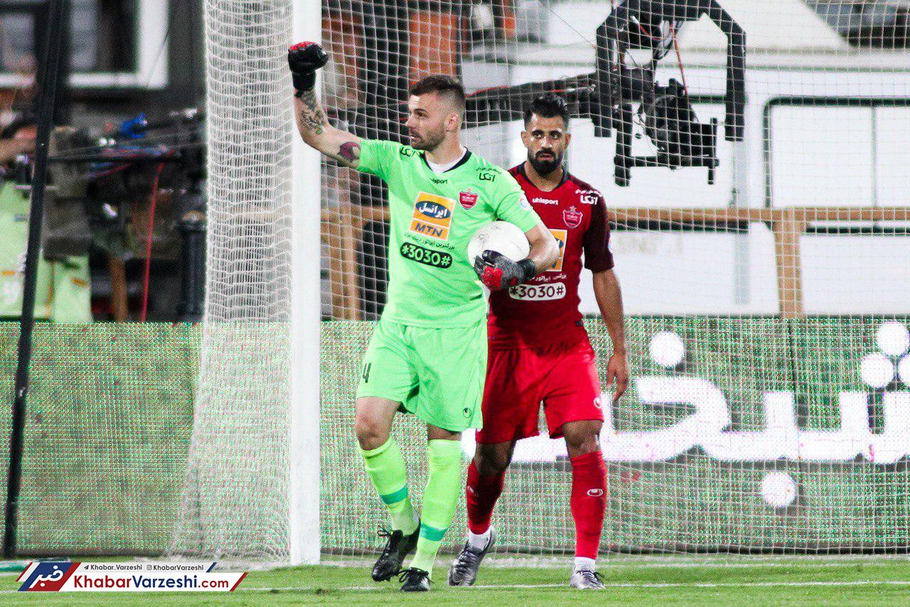 رادوشویچ: کالدرون باید بگوید گلر دربی کیست