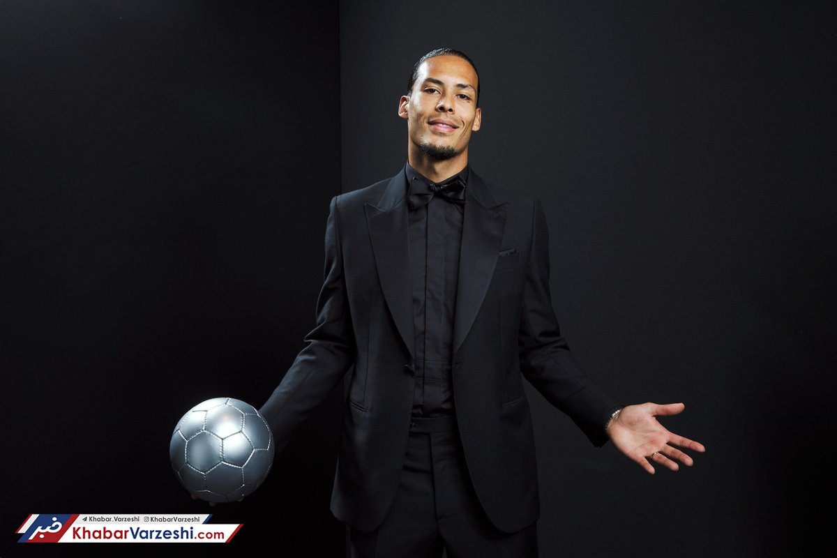 رونالدو: فان‌دایک لایق بردن جایزه بهترین بازیکن است