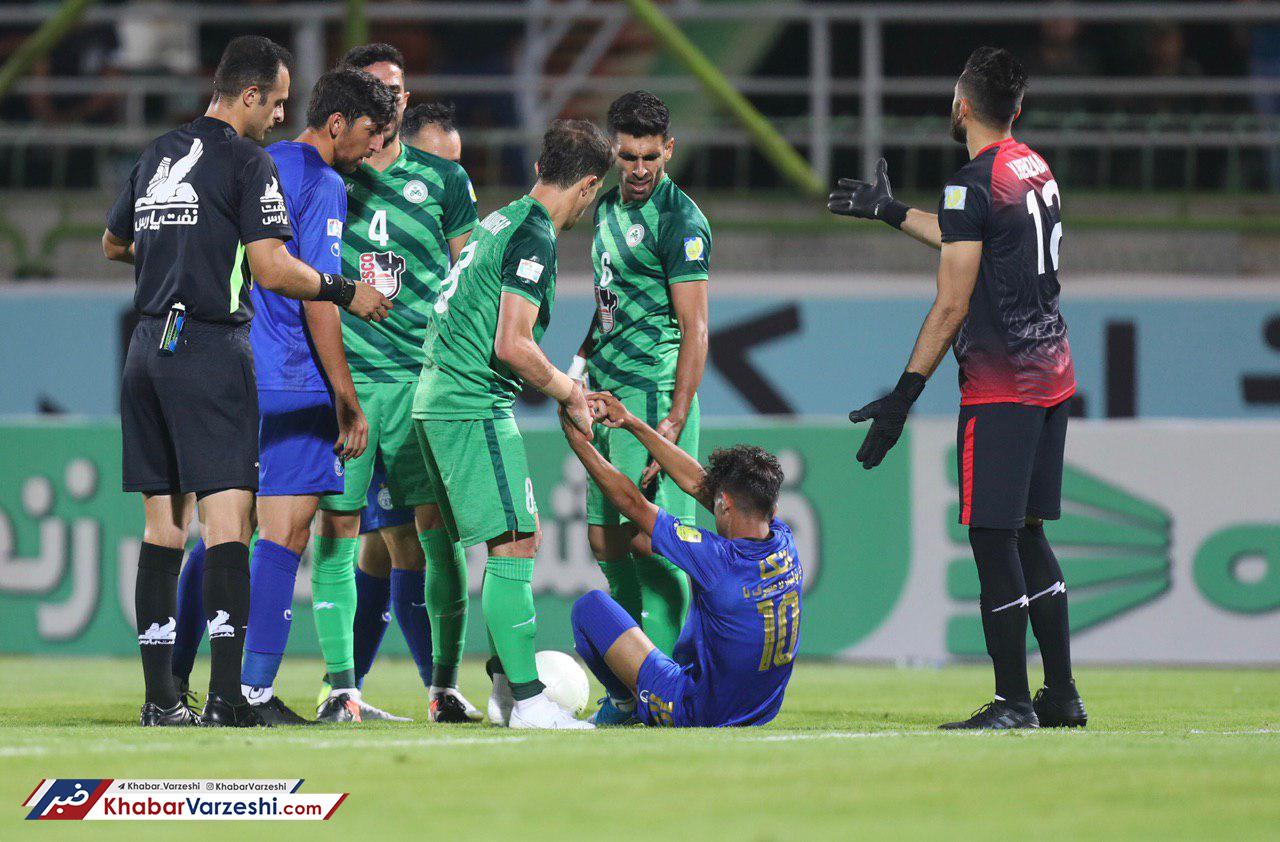 هافبک ذوب آهن: استقلال خوش‌شانس بود