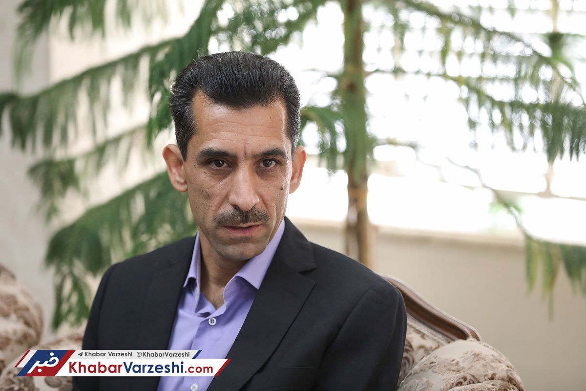 واکنش سخندان به شایعه مهاجرتش از ایران