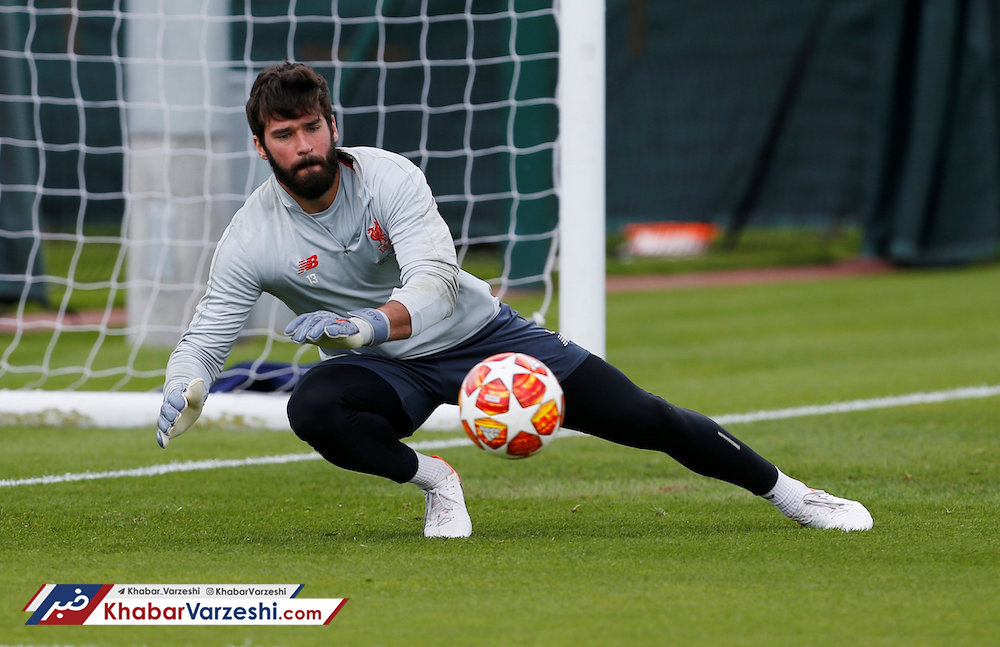 دل لیورپولی‌ها قرص شد؛ آلیسون به منچستر می‌رسد