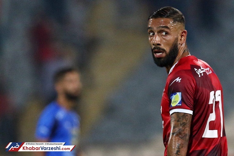 احتمال غیبت اشکان دژاگه مقابل استقلال