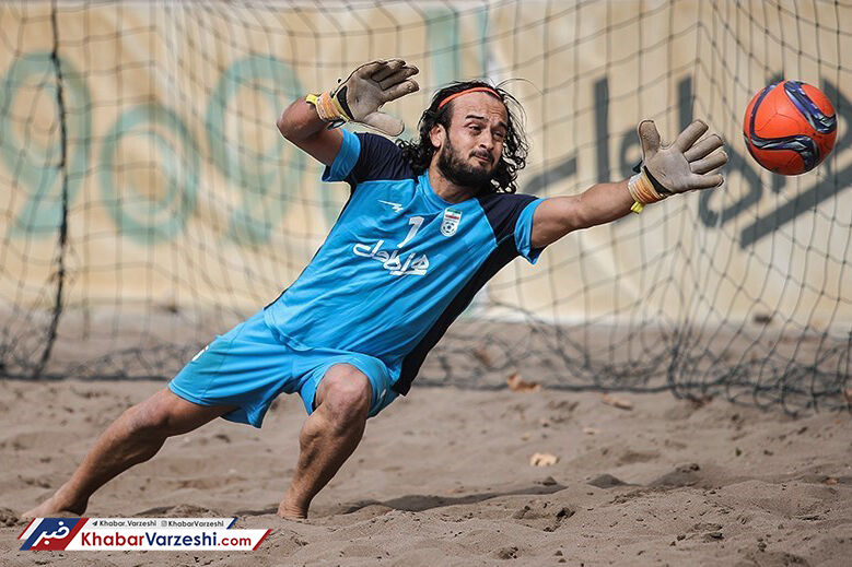 حسینی در جمع ۱۰ بازیکن برتر فوتبال ساحلی جهان