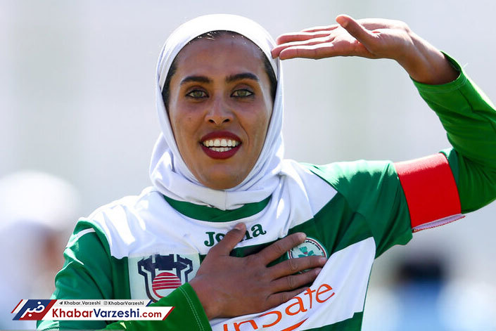 جعفری: اجازه دهید پدران‌مان به استادیوم بیایند