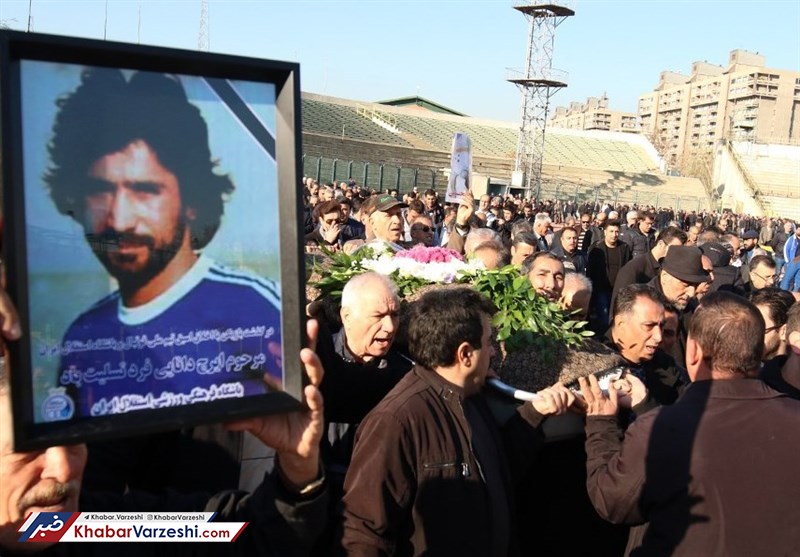 بازی نمادین استقلال و پاس به یاد ایرج دانایی‌فرد