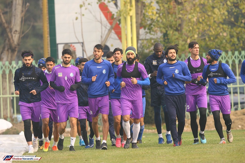 برگزاری تمرین استقلال با حضور مترجم سرمربی ایتالیایی