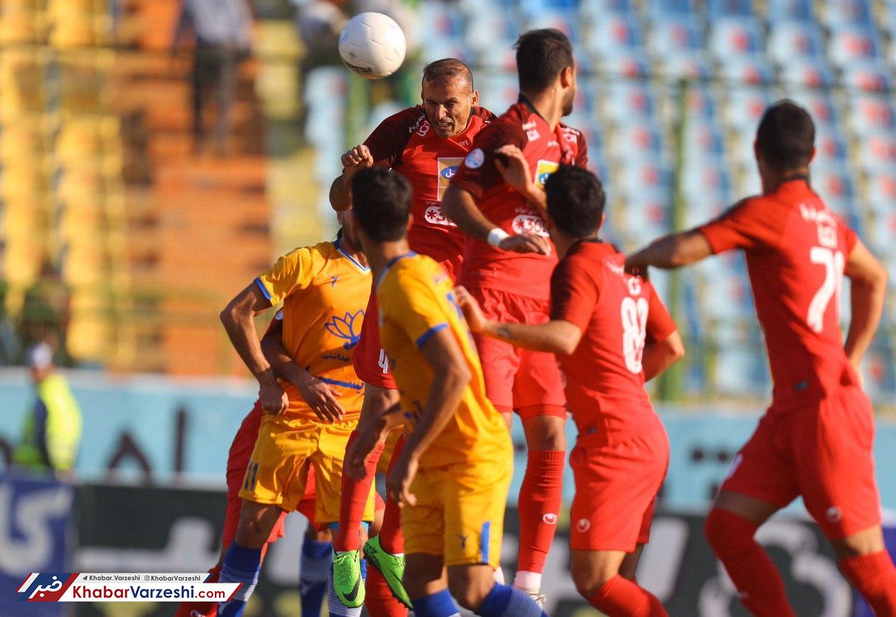 تساوی یک نیمه‌ای شهرداری ماهشهر و پرسپولیس زیر باران سنگ!