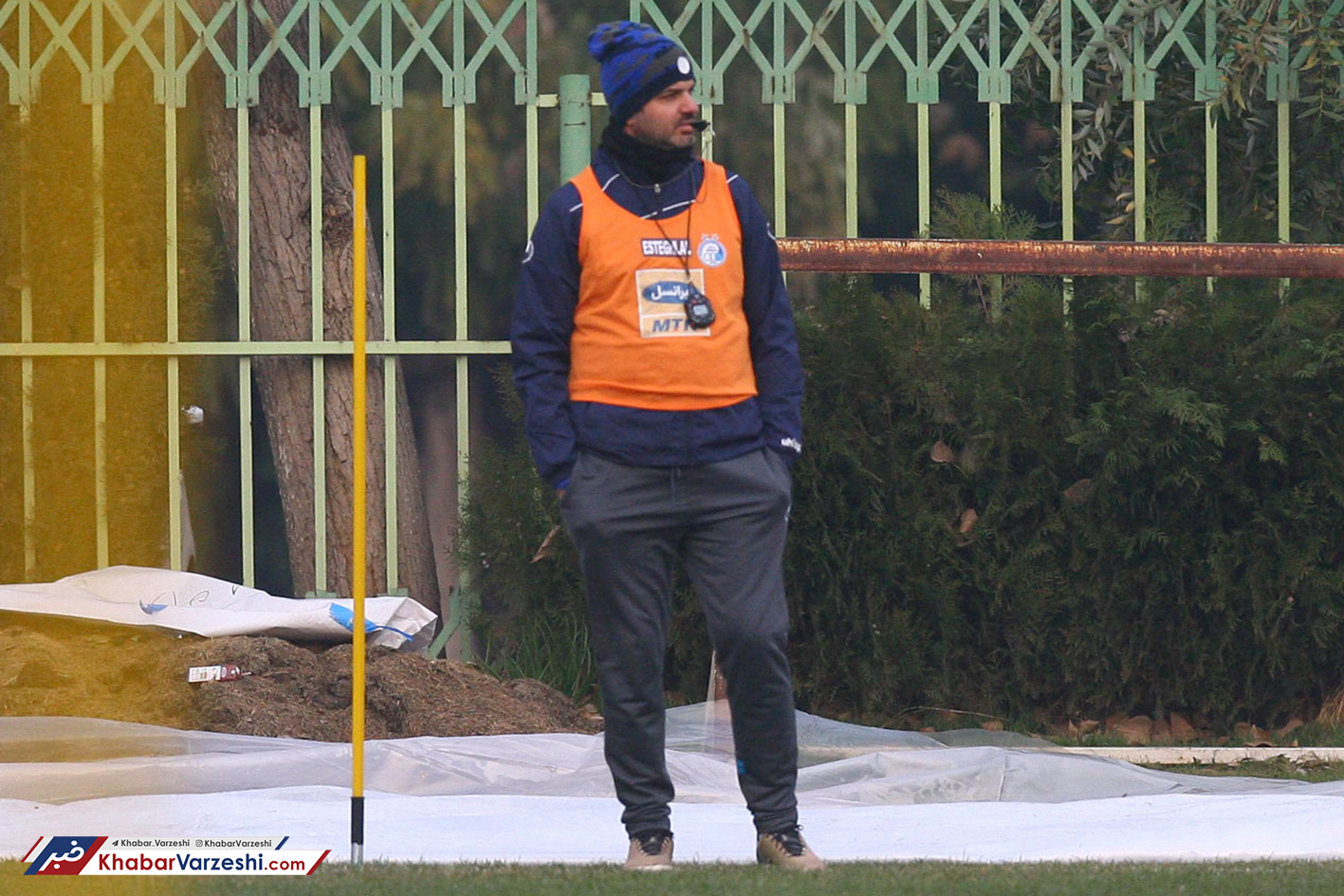 استراماچونی یک یورو هم اضافه از استقلال نمی‌خواهد