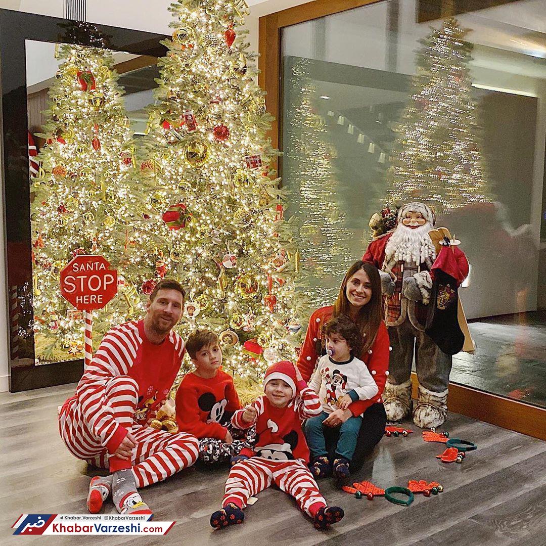 عکس| مسی و خانواده آماده جشن کریسمس