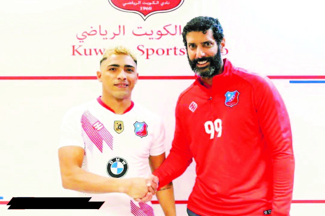 حریف استقلال مهاجم برزیلی قرض کرد!